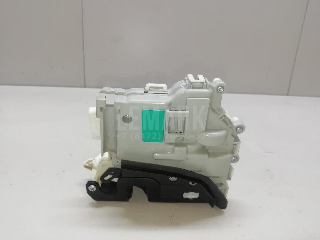 Замок двери передней правой