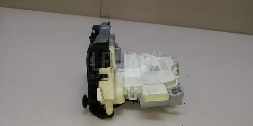 Замок двери задней правой