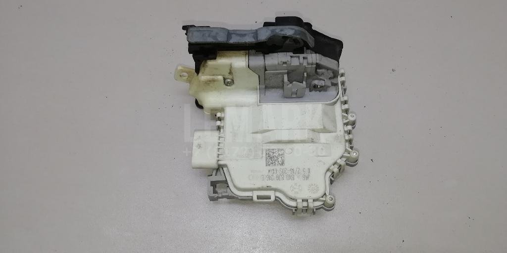 Замок двери задней правой