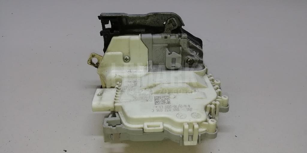 Замок двери передней правой