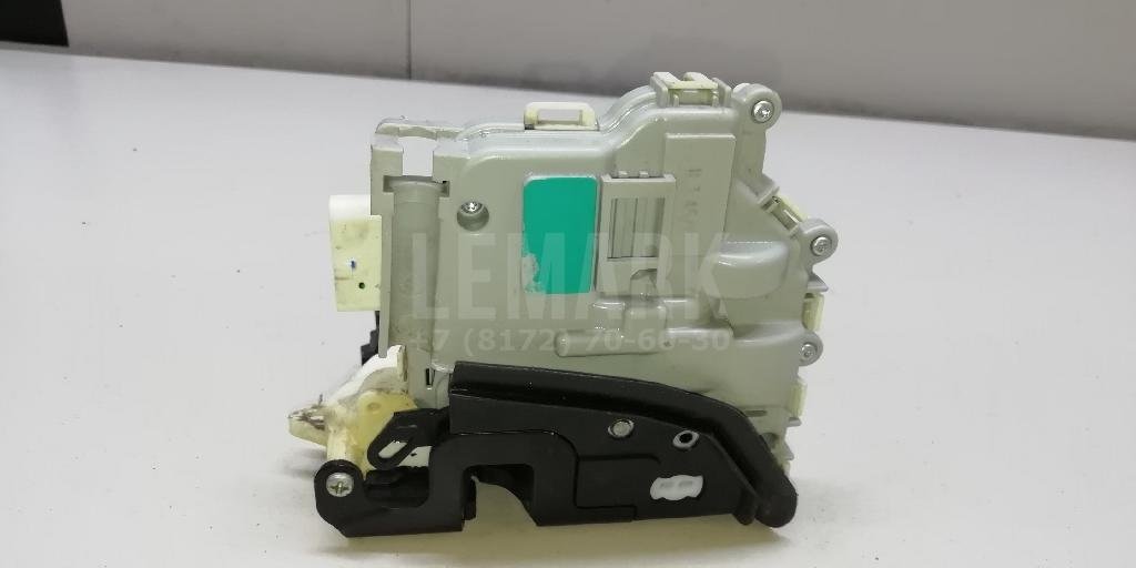 Замок двери передней правой