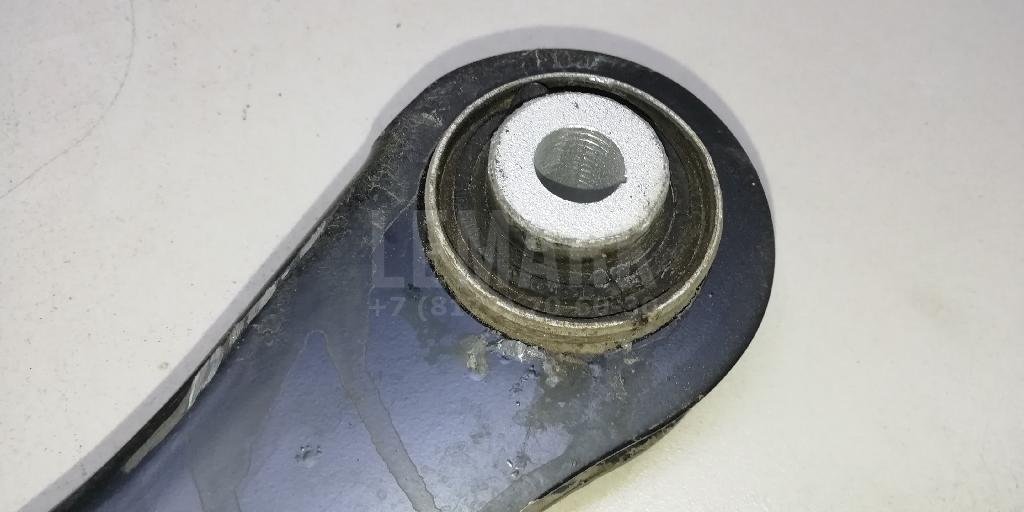 Рычаг задний верхний левый