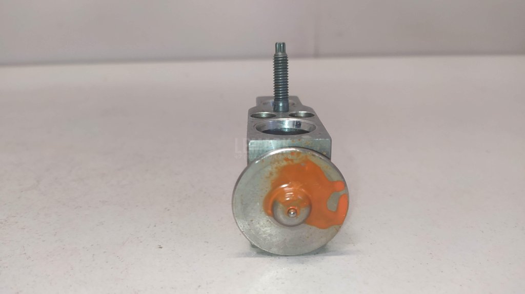 Клапан кондиционера