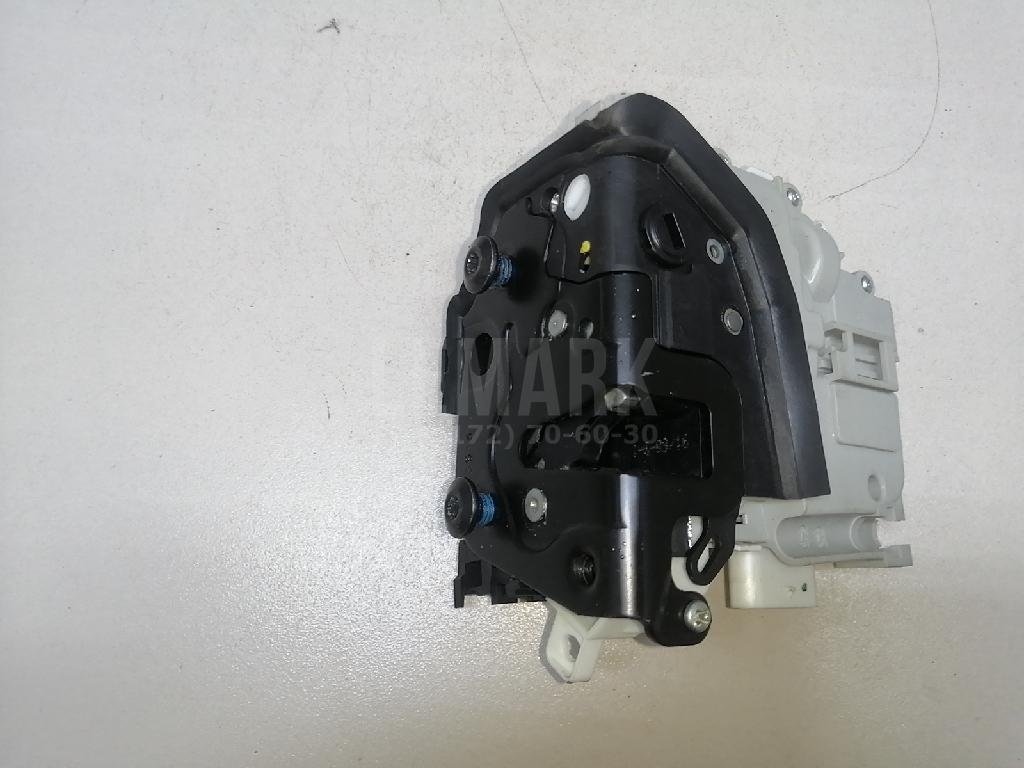 Замок двери задней левой