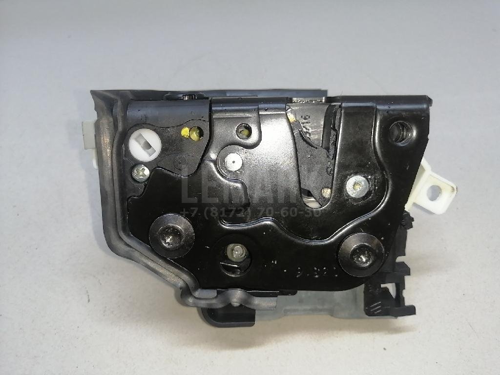 Замок двери задней левой