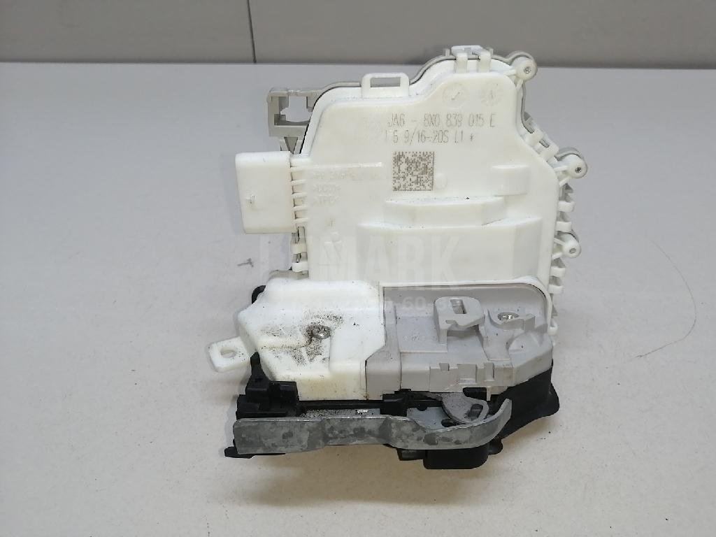 Замок двери задней левой