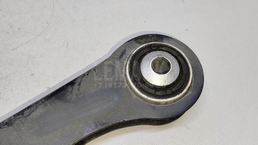 Рычаг задний верхний левый