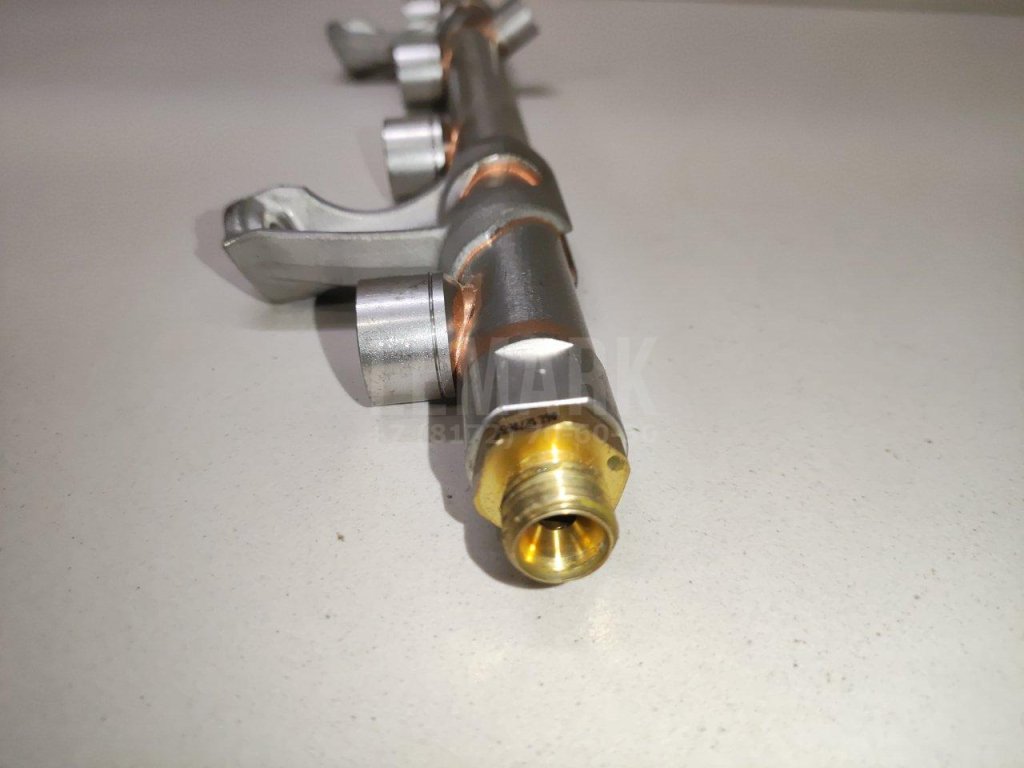 Рейка топливная (рампа)