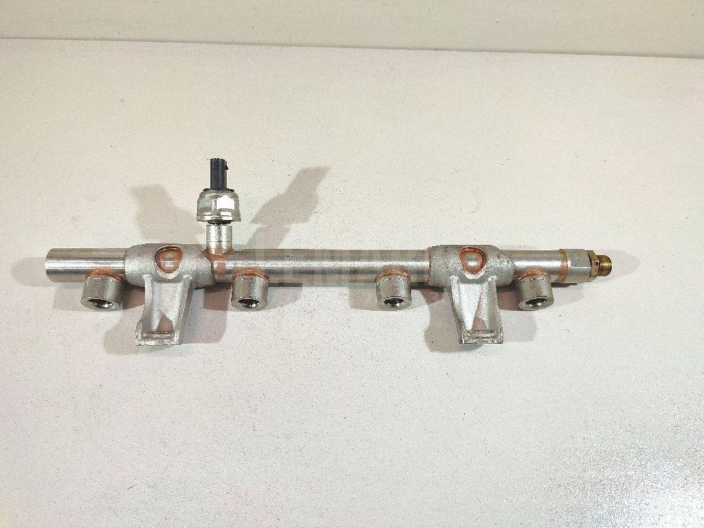 Рейка топливная (рампа)