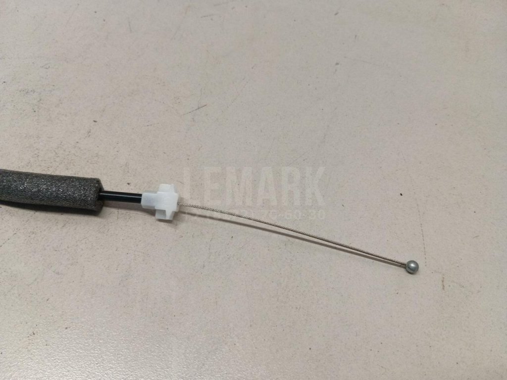 Трос открывания багажника