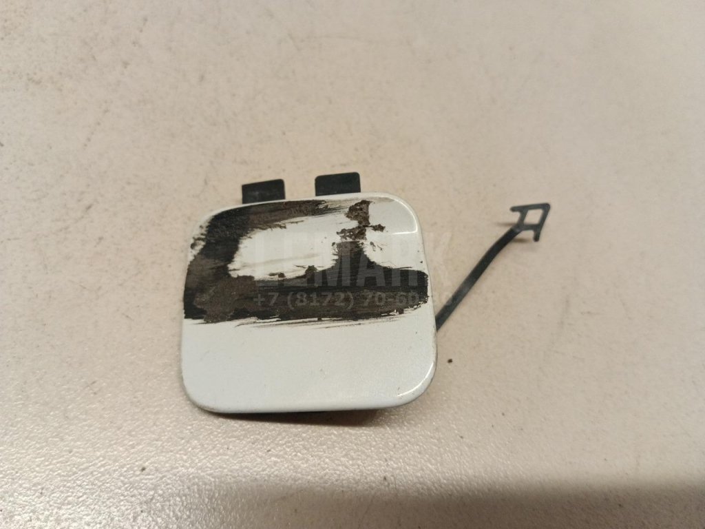 Заглушка буксировочного крюка