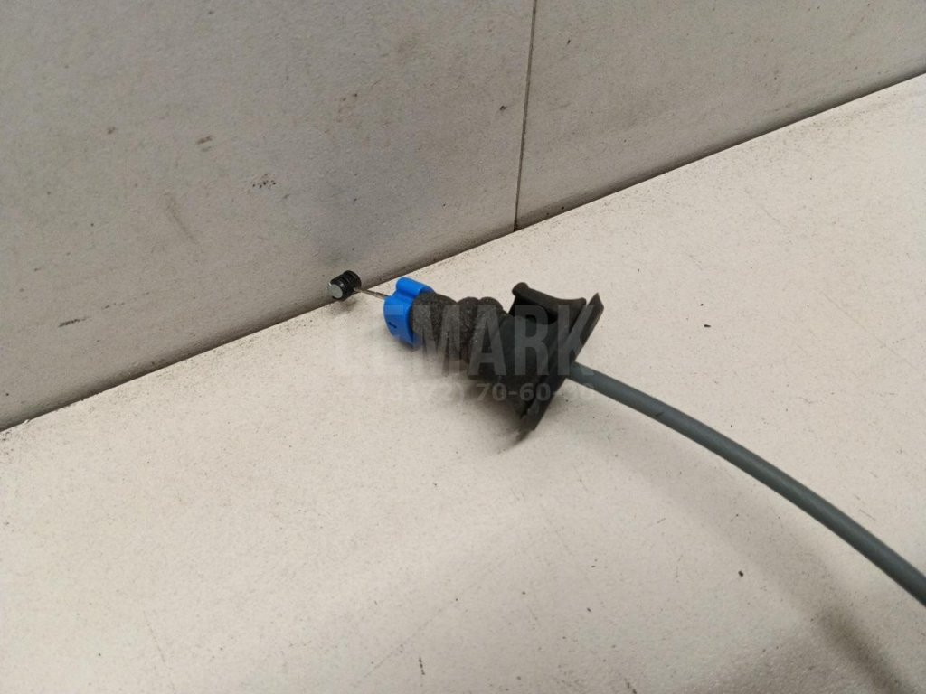 Замок двери задней левой