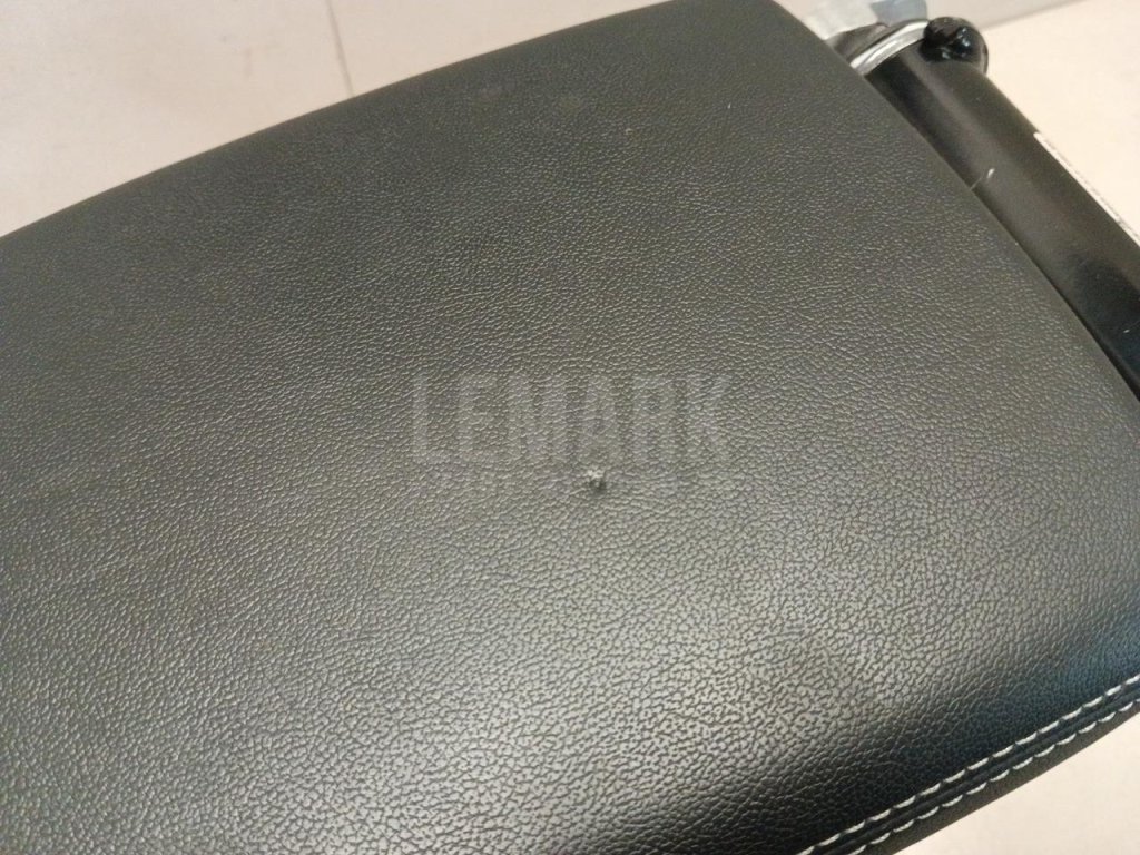 Подлокотник для  Audi A3 [8PA] Sportback 2004-2013