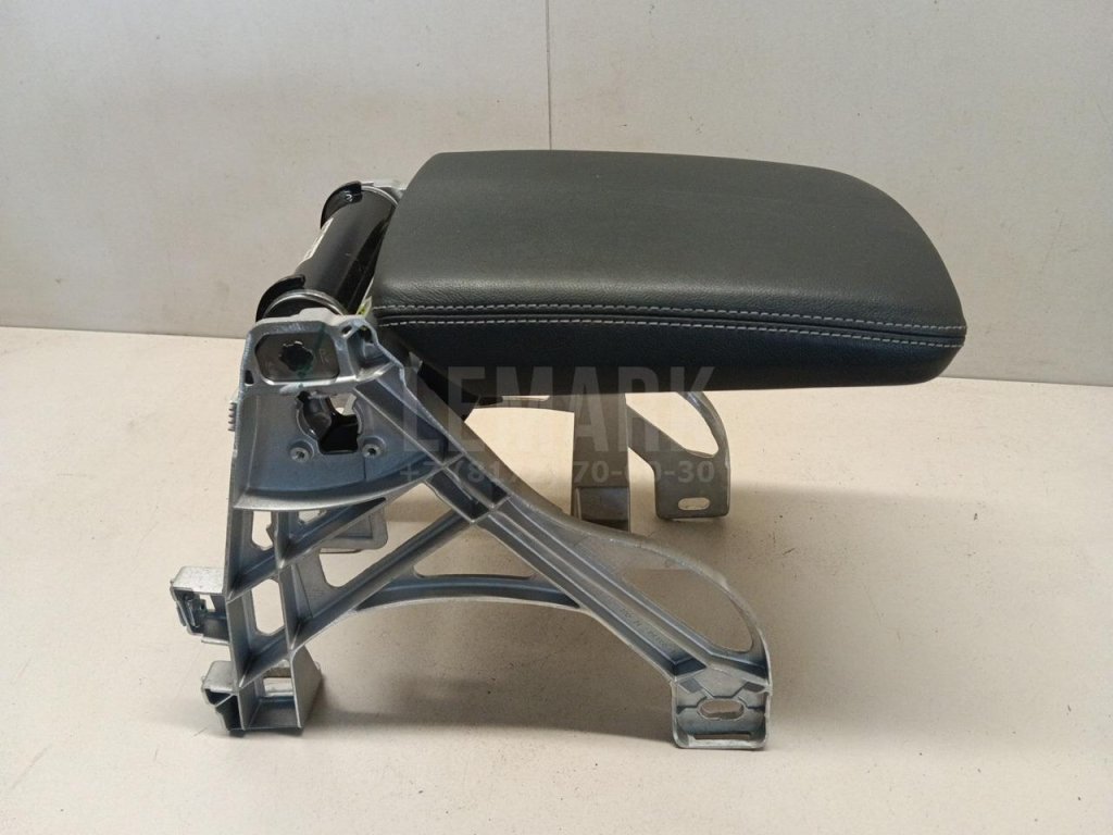 Подлокотник для  Audi A3 [8PA] Sportback 2004-2013