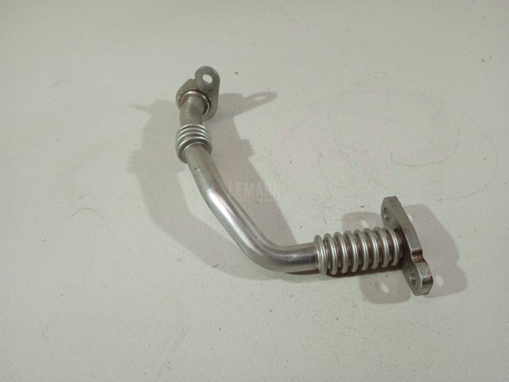 Трубка турбокомпрессора (турбины)