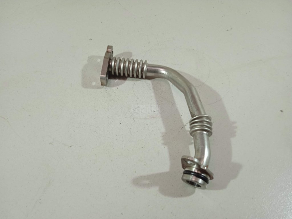 Трубка турбокомпрессора (турбины)