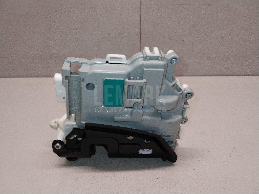 Замок двери передней правой