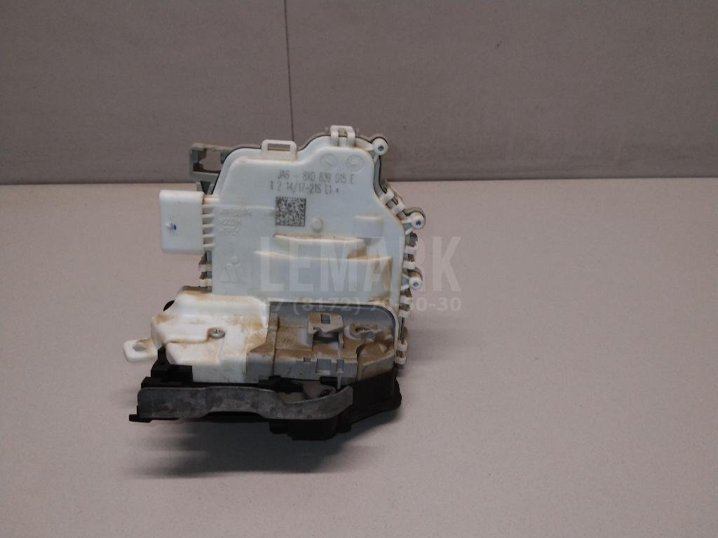 Замок двери задней левой