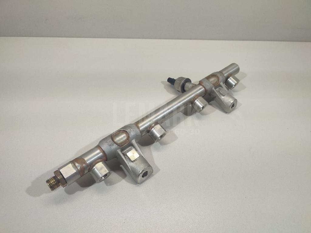 Рейка топливная (рампа)