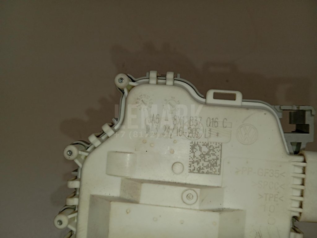 Замок двери передней правой