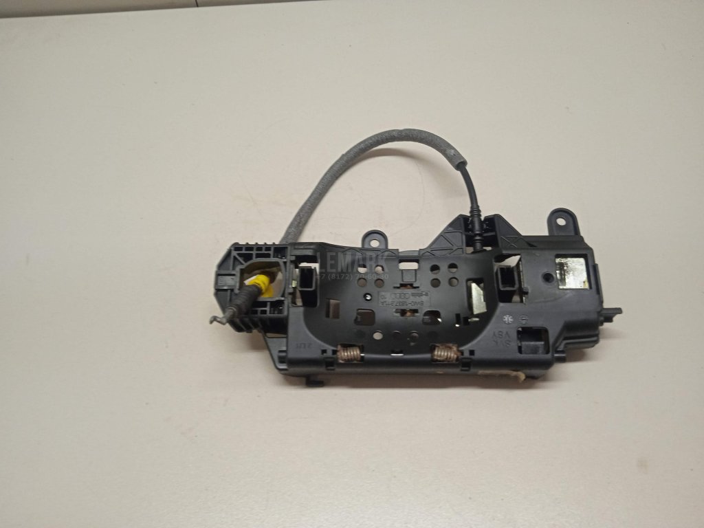 Кронштейн ручки для  Audi A1 (8X) 2010-2018