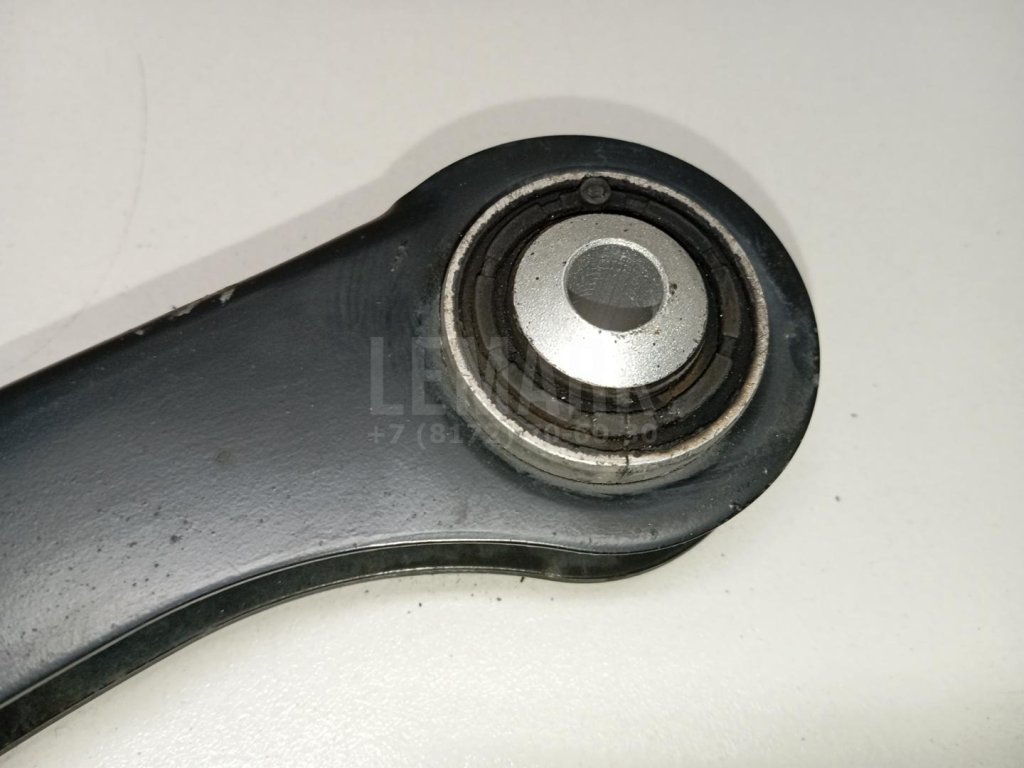 Рычаг задний верхний левый