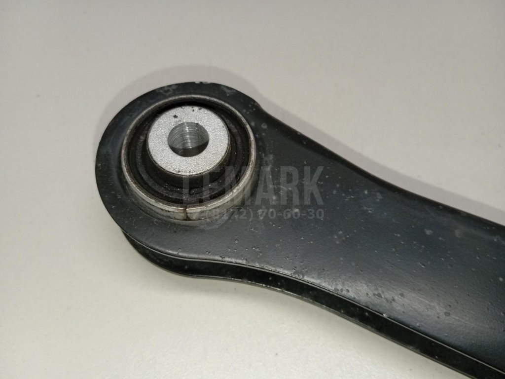 Рычаг задний верхний левый