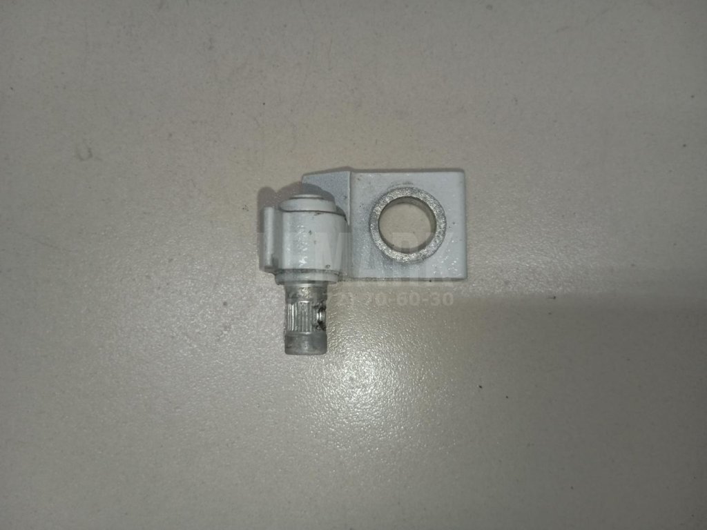 Петля двери