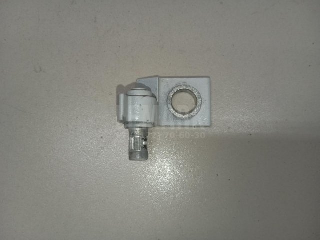 Петля двери