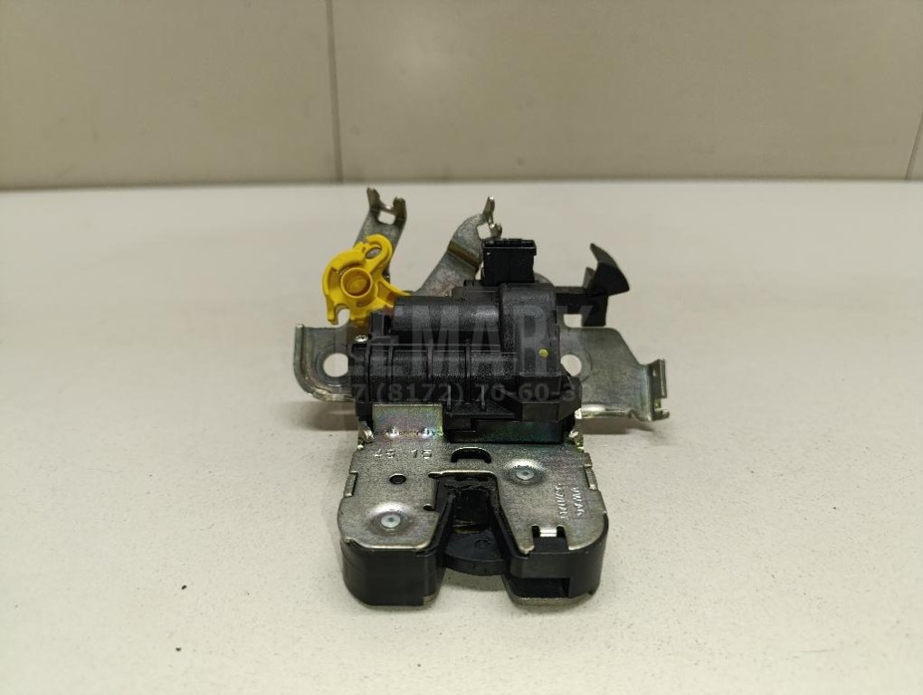 Замок багажника