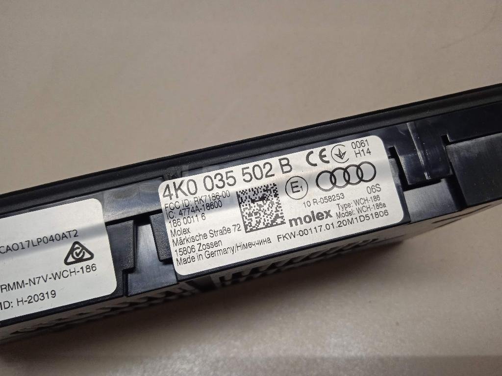 Док-станция для беспроводной зарядки