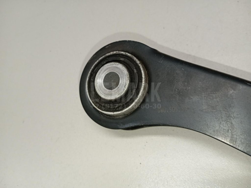 Рычаг задний верхний левый