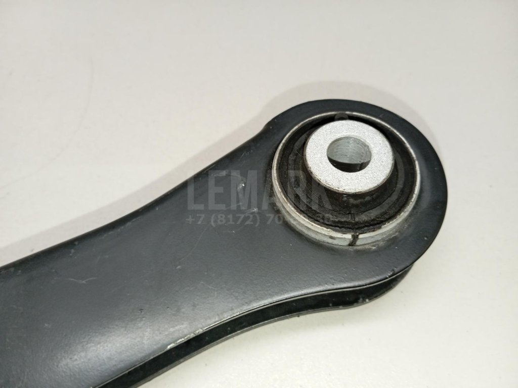 Рычаг задний верхний левый