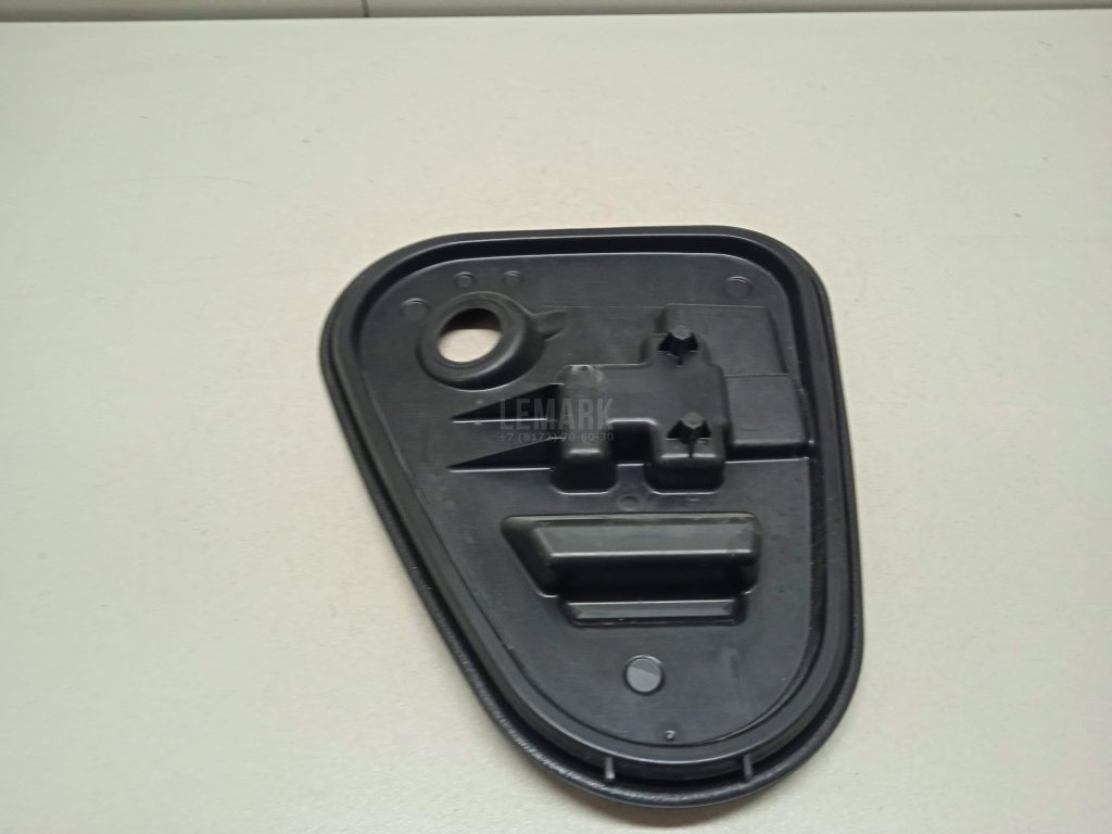 Заглушка панели двери