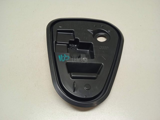 Заглушка панели двери