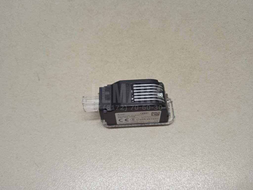 Плафон салонный