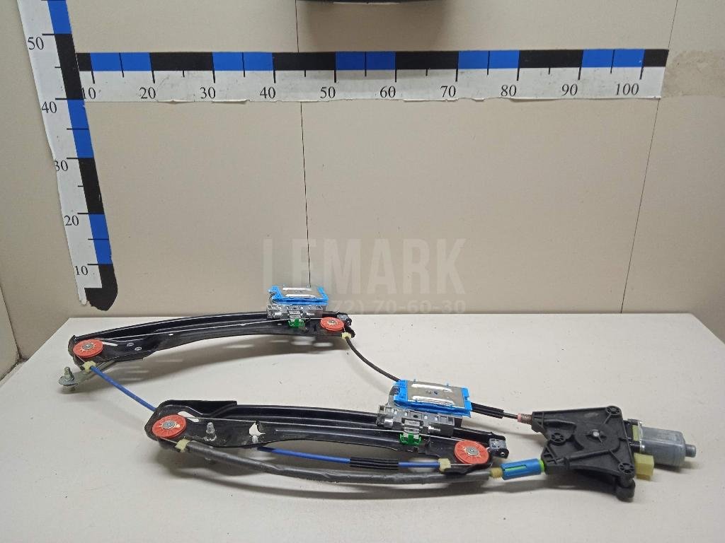 Стеклоподъемник электр. задний левый