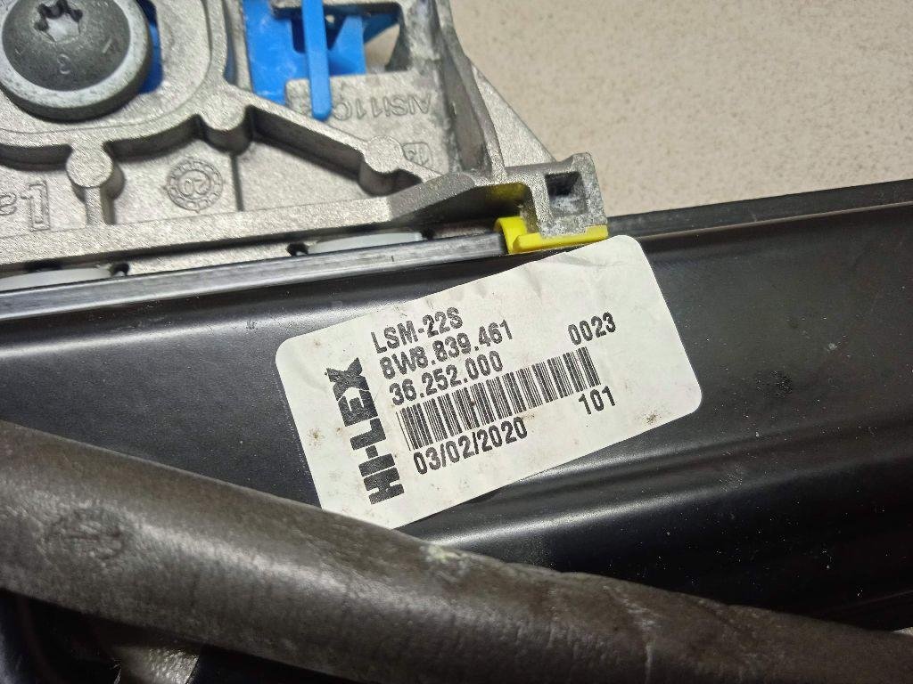 Стеклоподъемник электр. задний левый