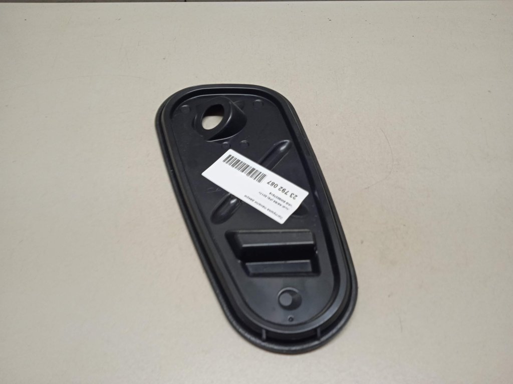 Заглушка панели двери