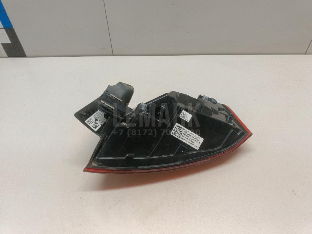 Фонарь задний наружный левый