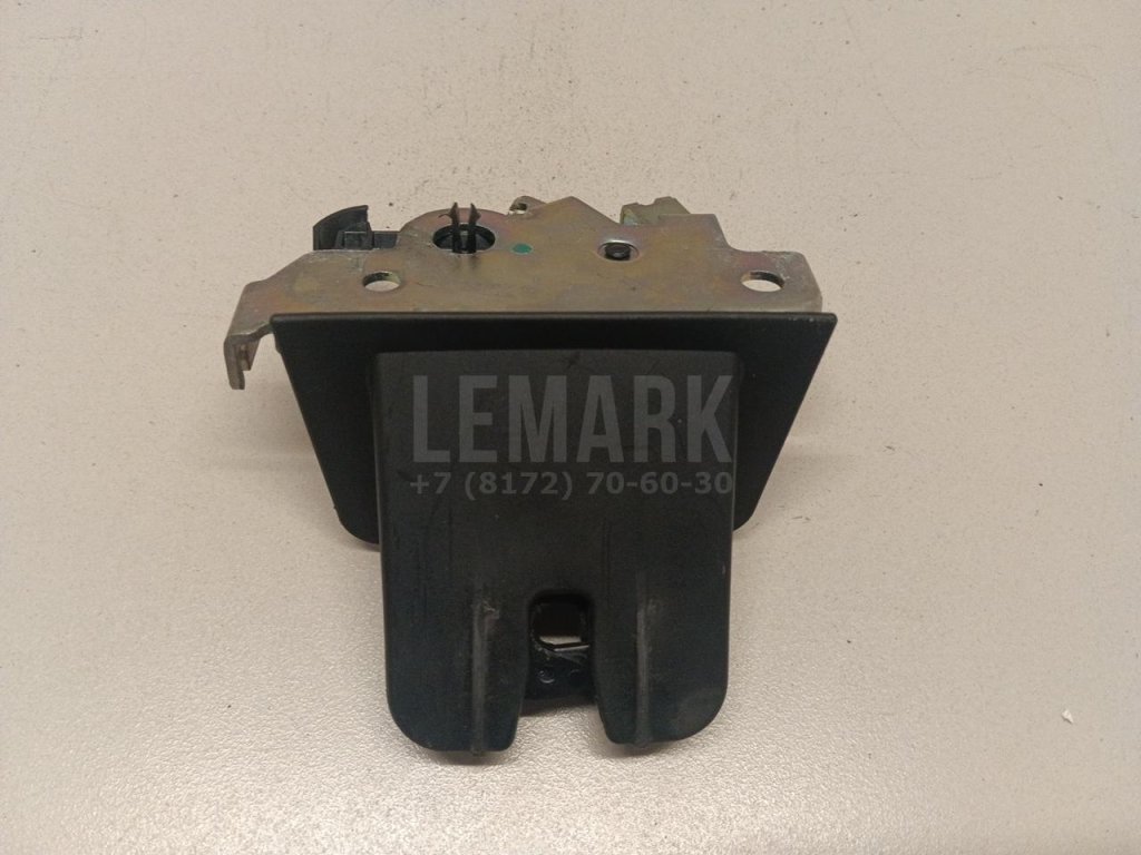 Замок багажника