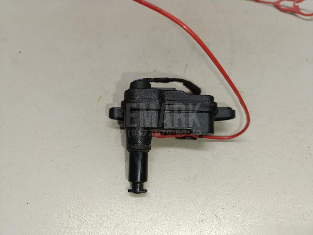 Активатор замка крышки бензобака