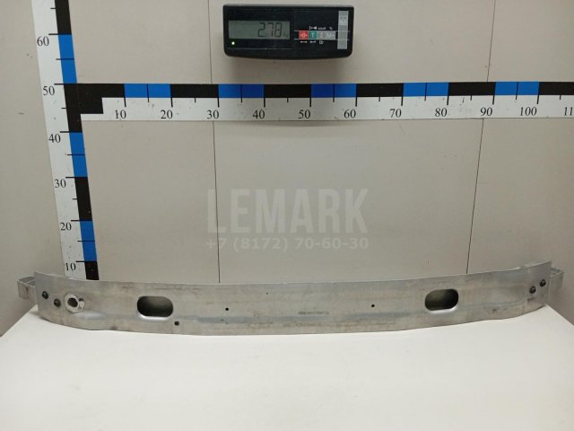 Усилитель переднего бампера