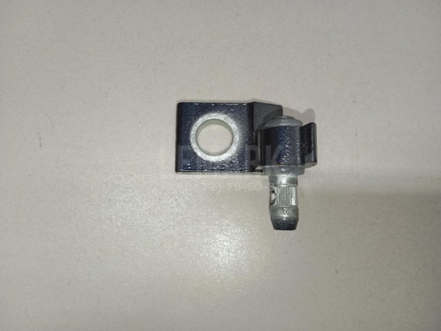 Петля двери