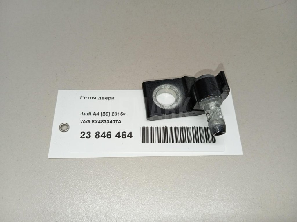 Петля двери