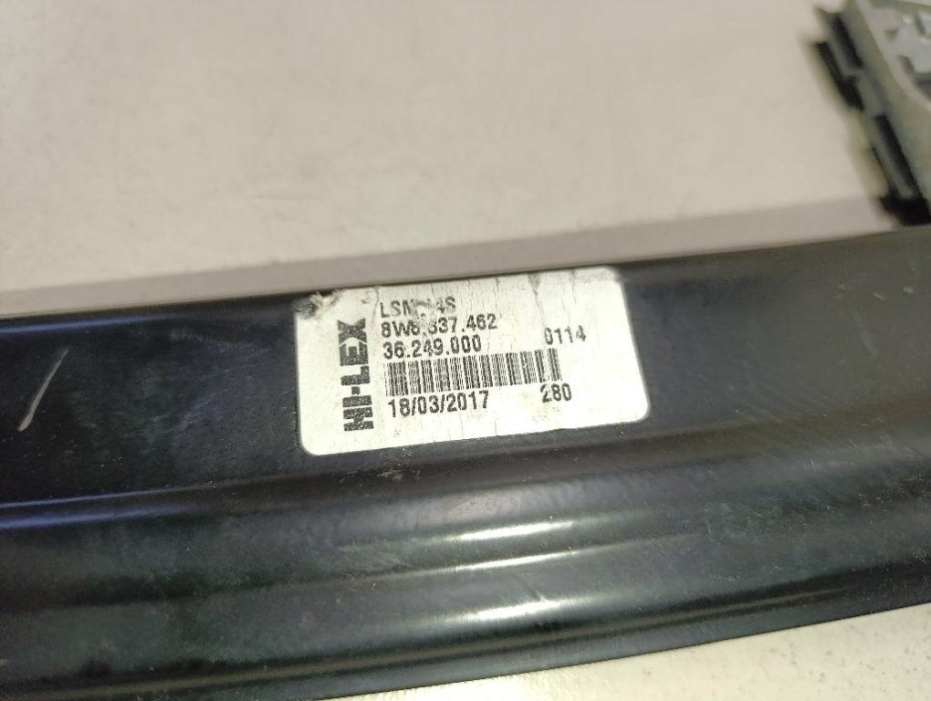 Стеклоподъемник электр. передний правый