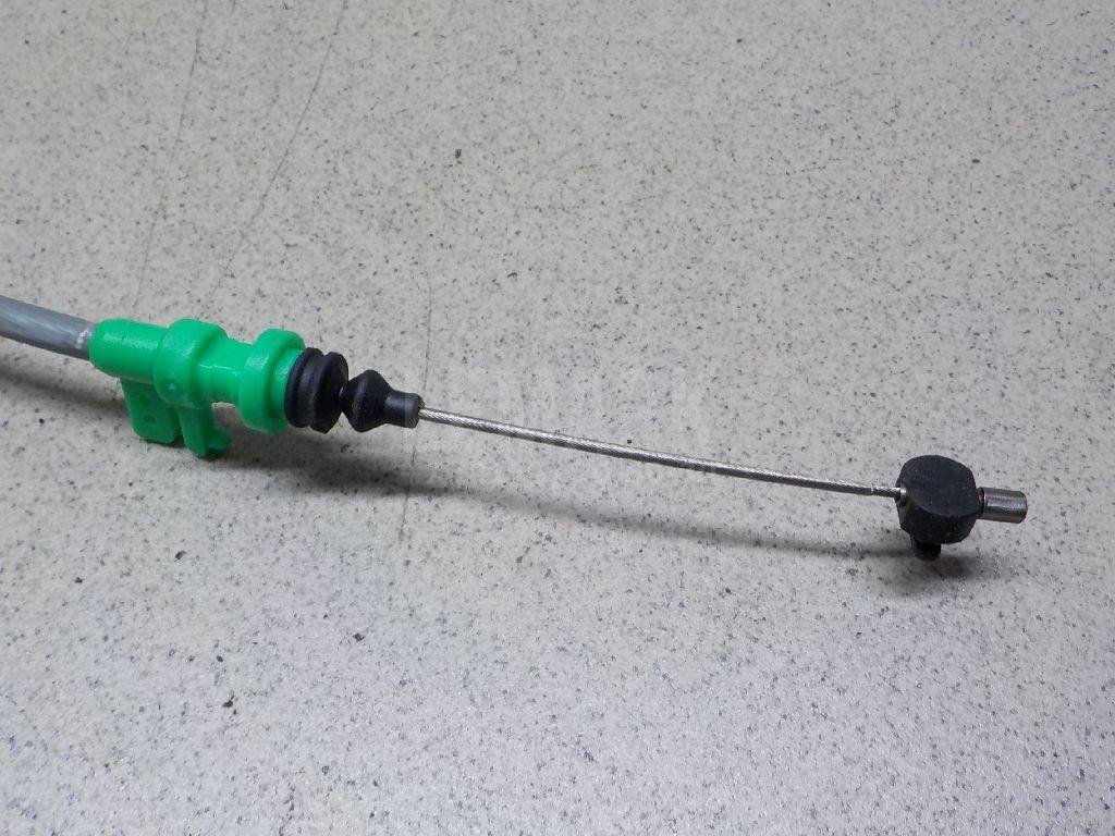 Трос открывания передней двери