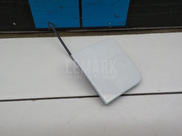 Заглушка буксировочного крюка