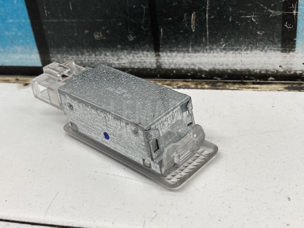 Плафон салонный