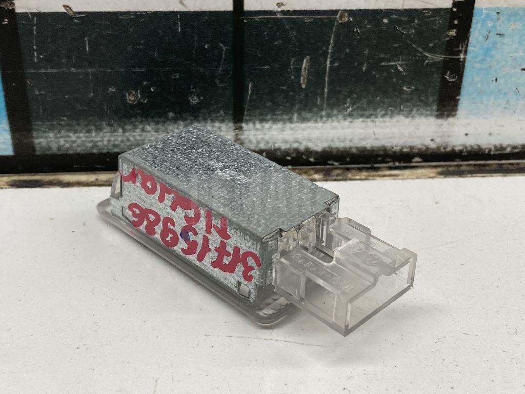 Плафон салонный